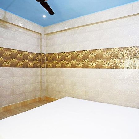 Oyo 44361 Shri Lajjaram Ashram Otel Vrindāvan Dış mekan fotoğraf