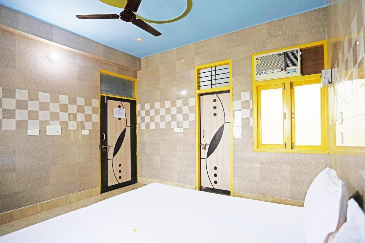 Oyo 44361 Shri Lajjaram Ashram Otel Vrindāvan Dış mekan fotoğraf